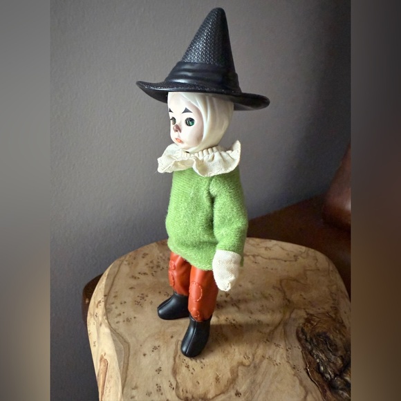 Collectible Wizard of Oz Scarecrow - Picture 15 of 15